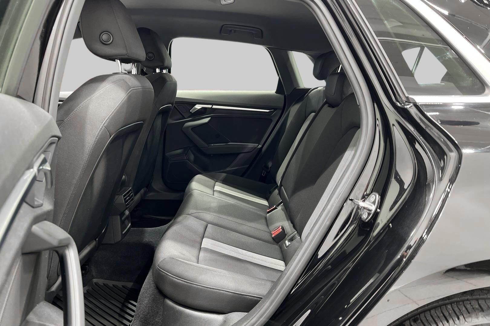 Audi A3 iso kuva 10
