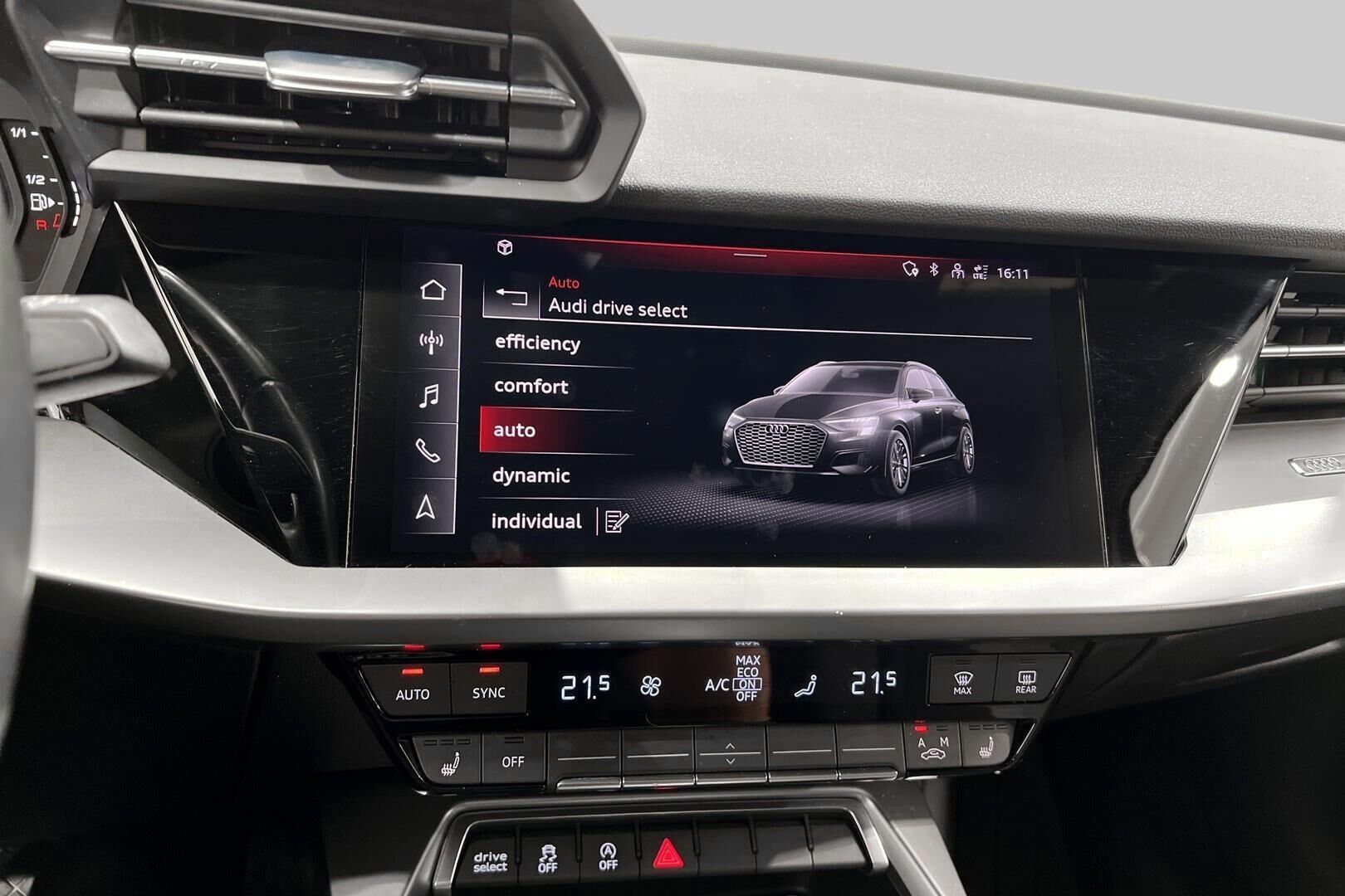 Audi A3 iso kuva 17