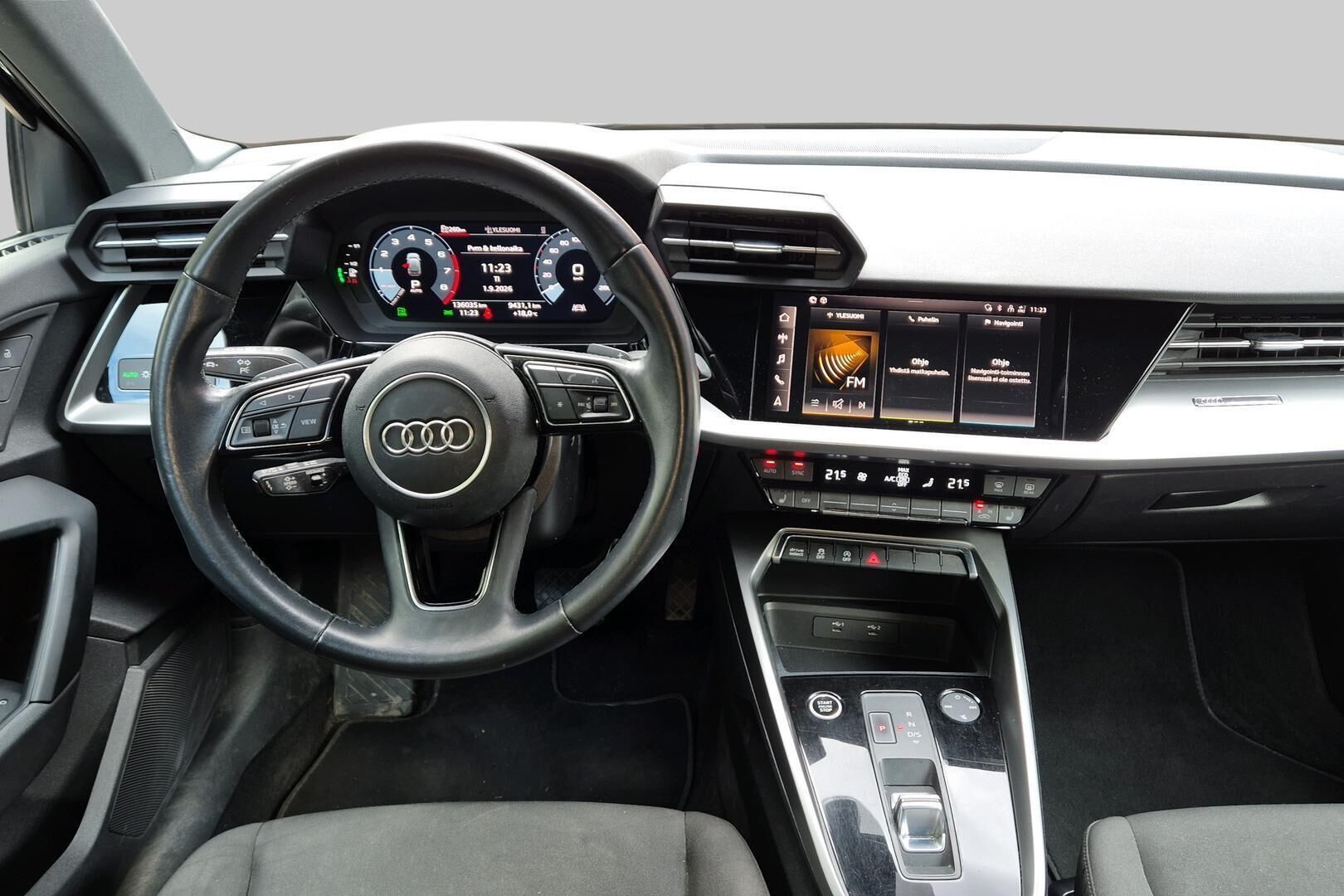 Audi A3 iso kuva 2