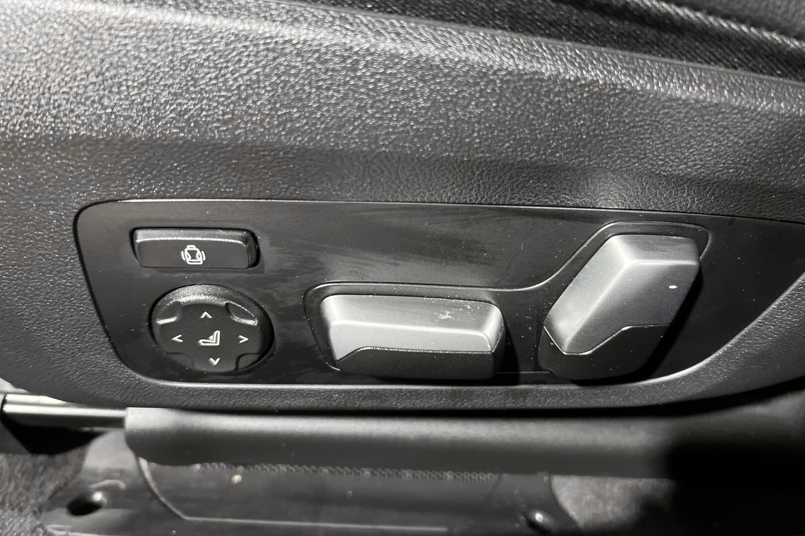 BMW 3-sarja iso kuva 13