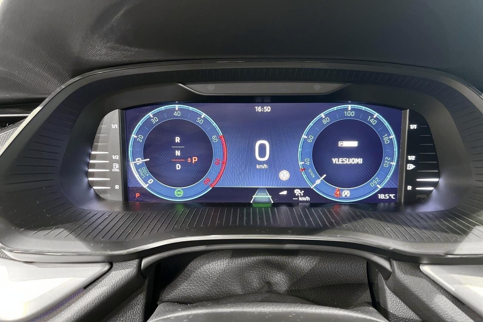 Skoda Octavia iso kuva 14