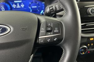 Ford Kuga esikatselu 16