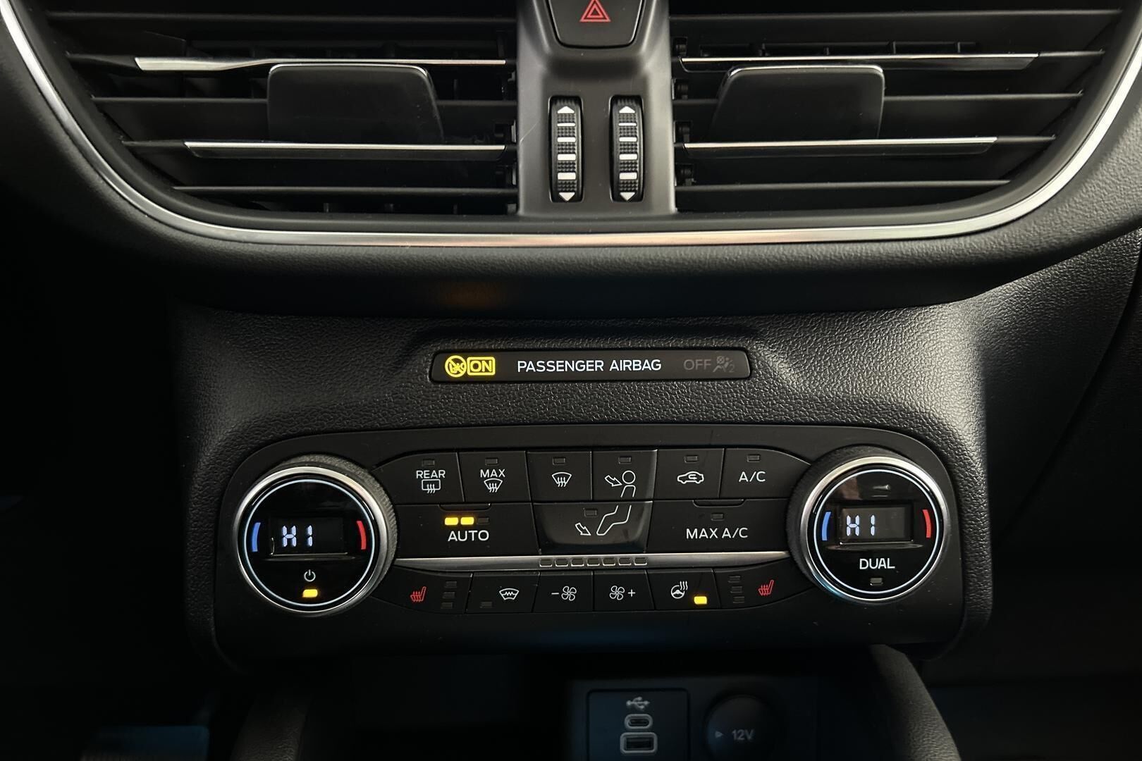 Ford Kuga iso kuva 27