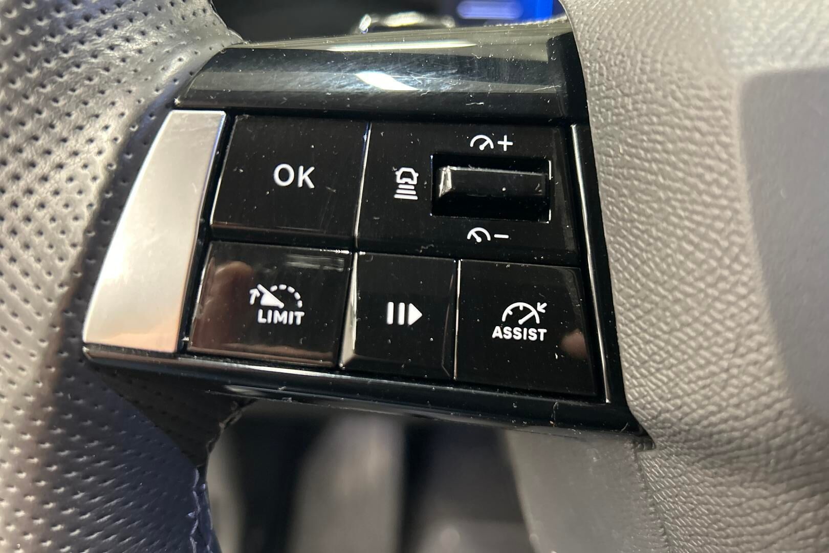 Opel Astra iso kuva 15