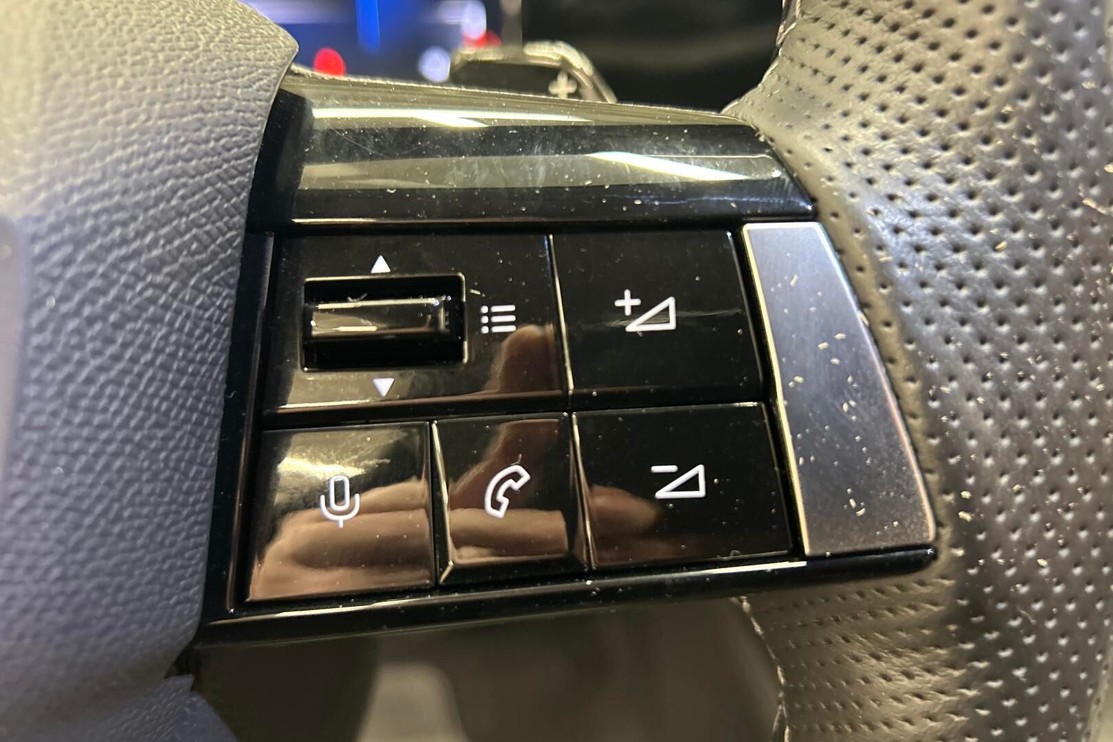 Opel Astra iso kuva 16
