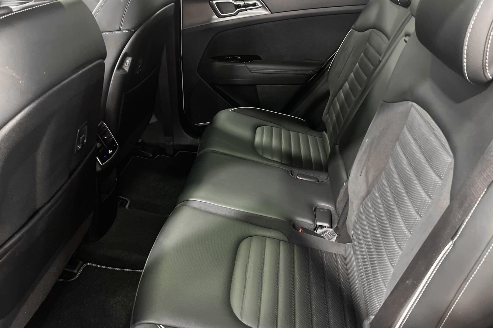 Kia Sportage iso kuva 7