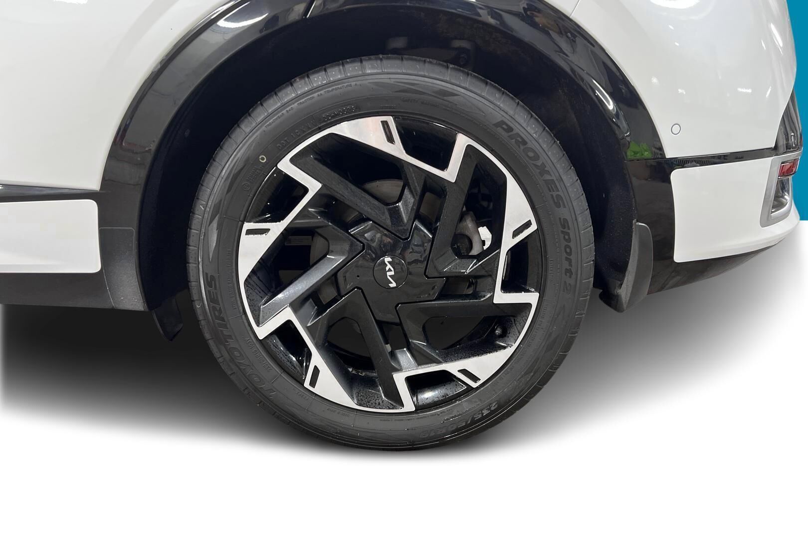 Kia Sportage iso kuva 10