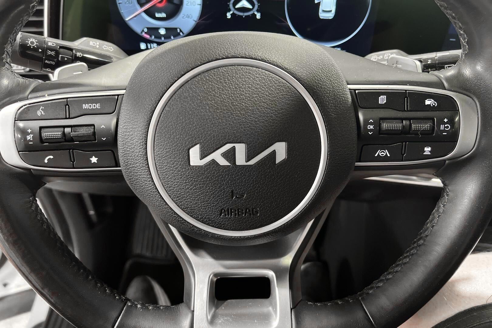 Kia Sportage iso kuva 14