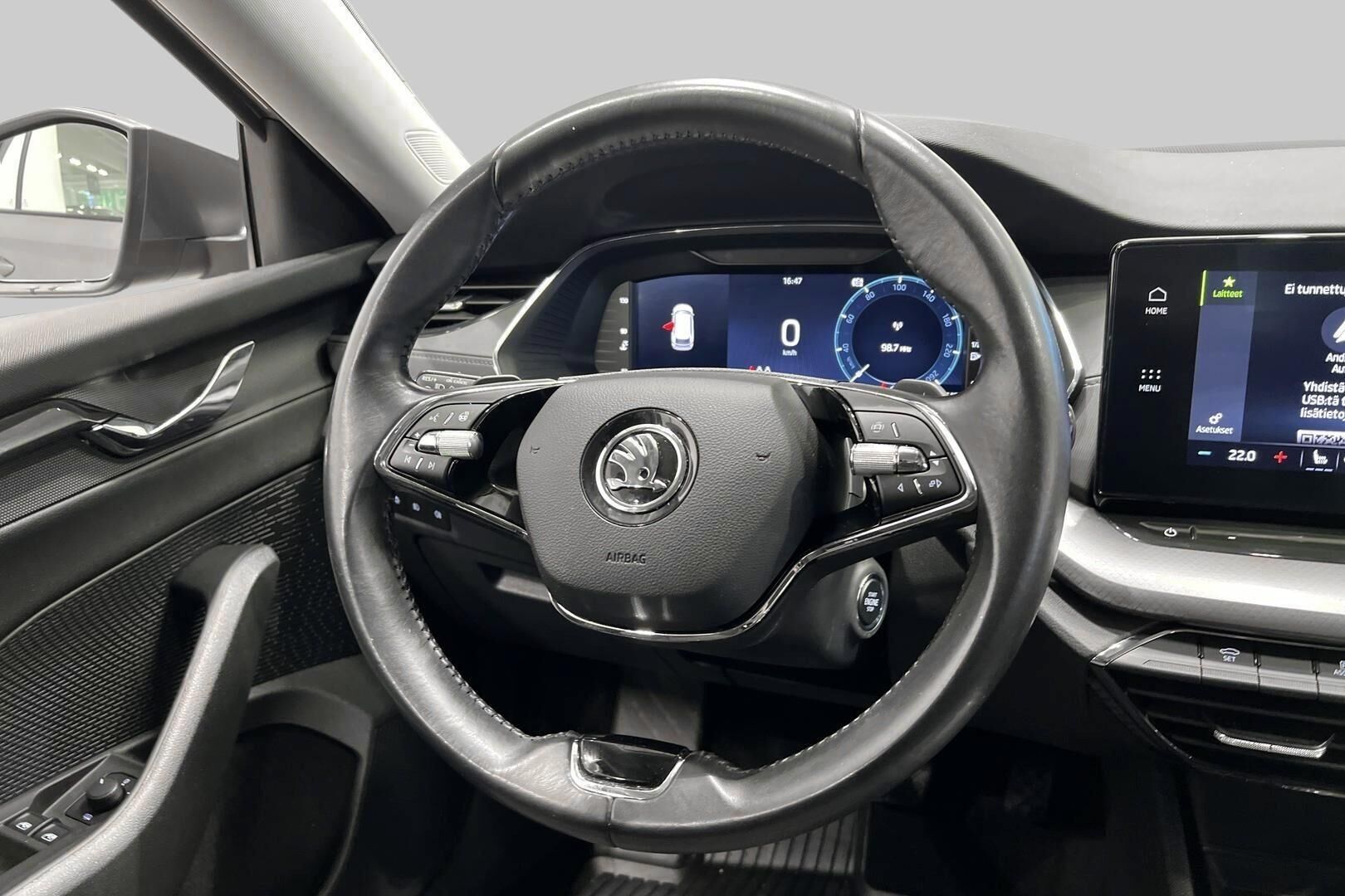 Skoda Octavia iso kuva 19