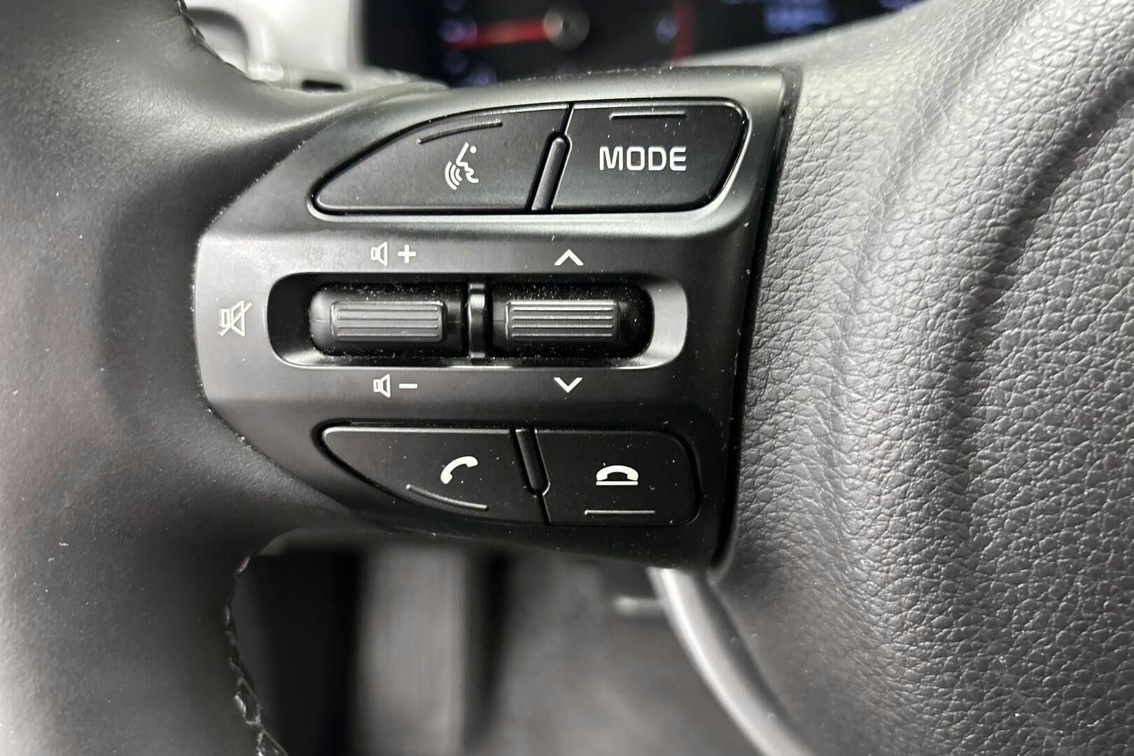 Kia Stonic iso kuva 13