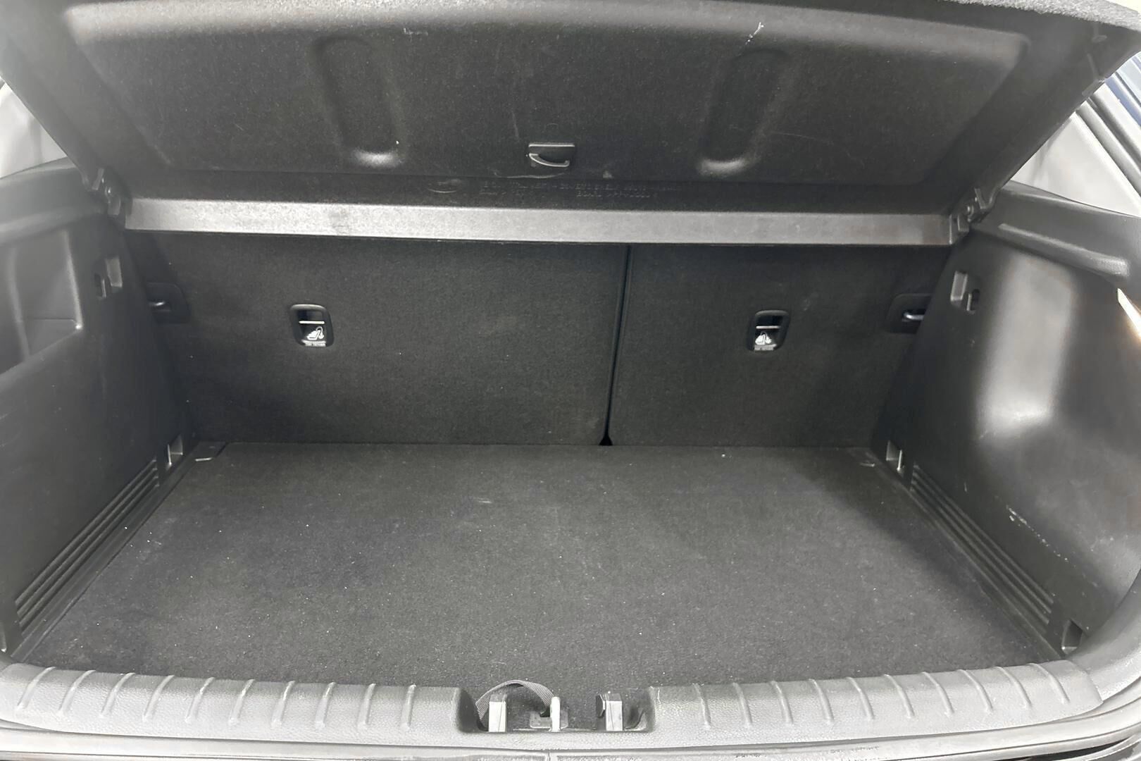 Kia Stonic iso kuva 9