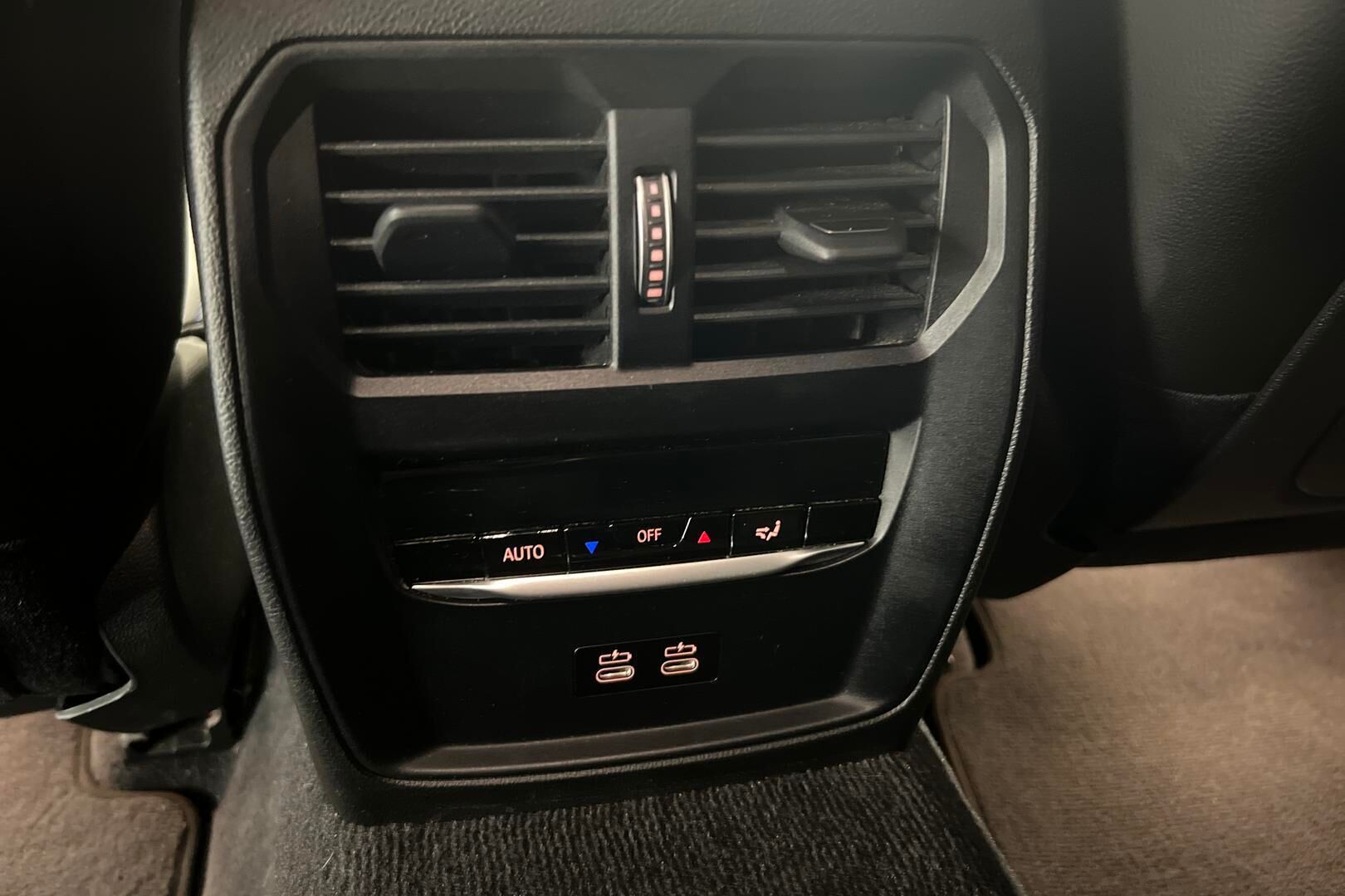 BMW 3-sarja iso kuva 8