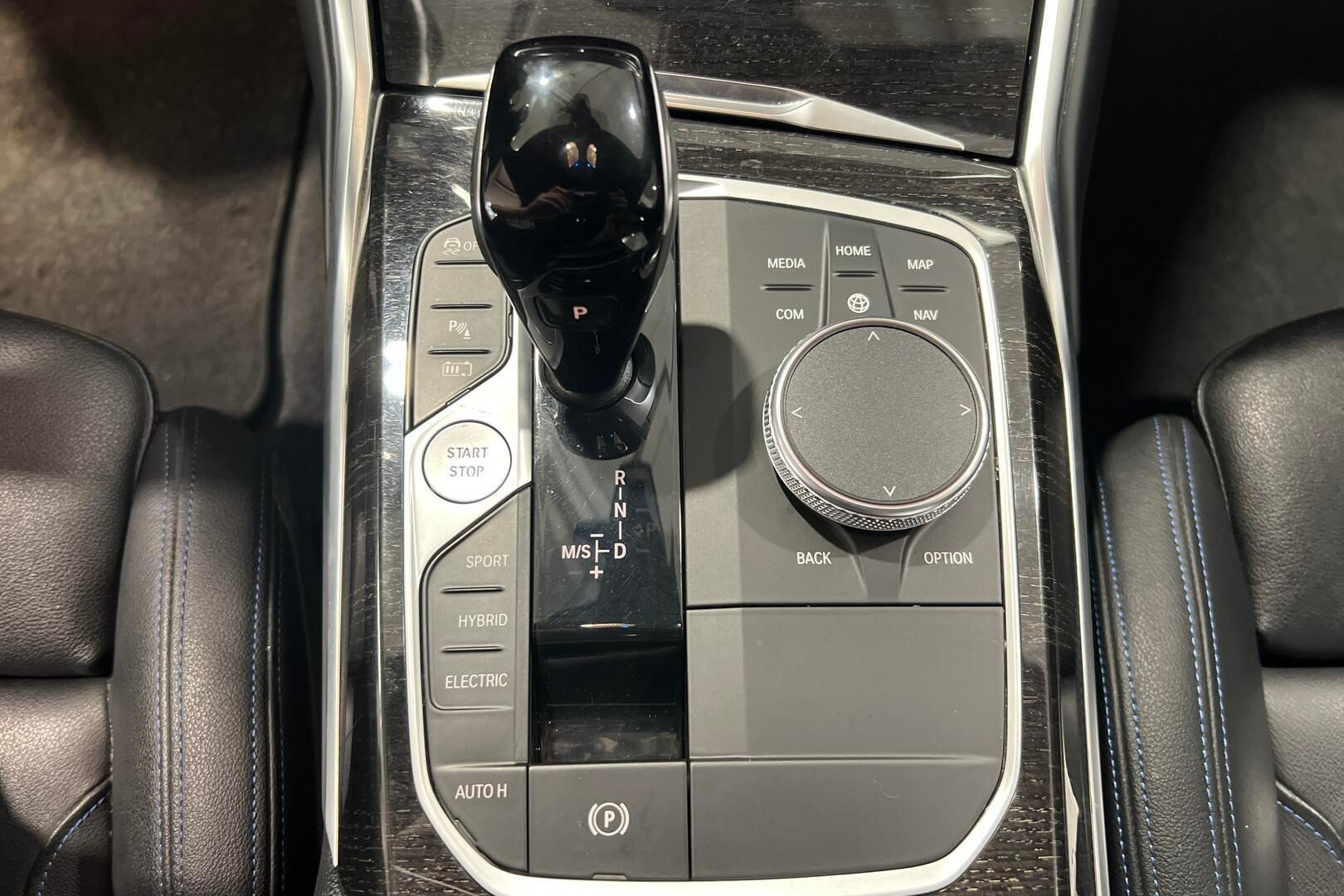 BMW 3-sarja iso kuva 12