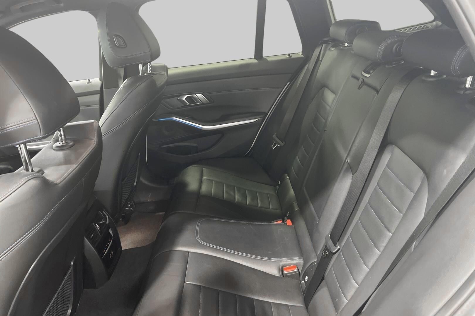 BMW 3-sarja iso kuva 17