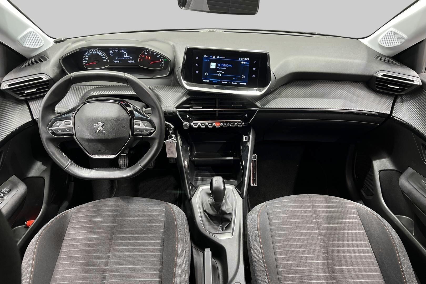 Peugeot 208 iso kuva 11