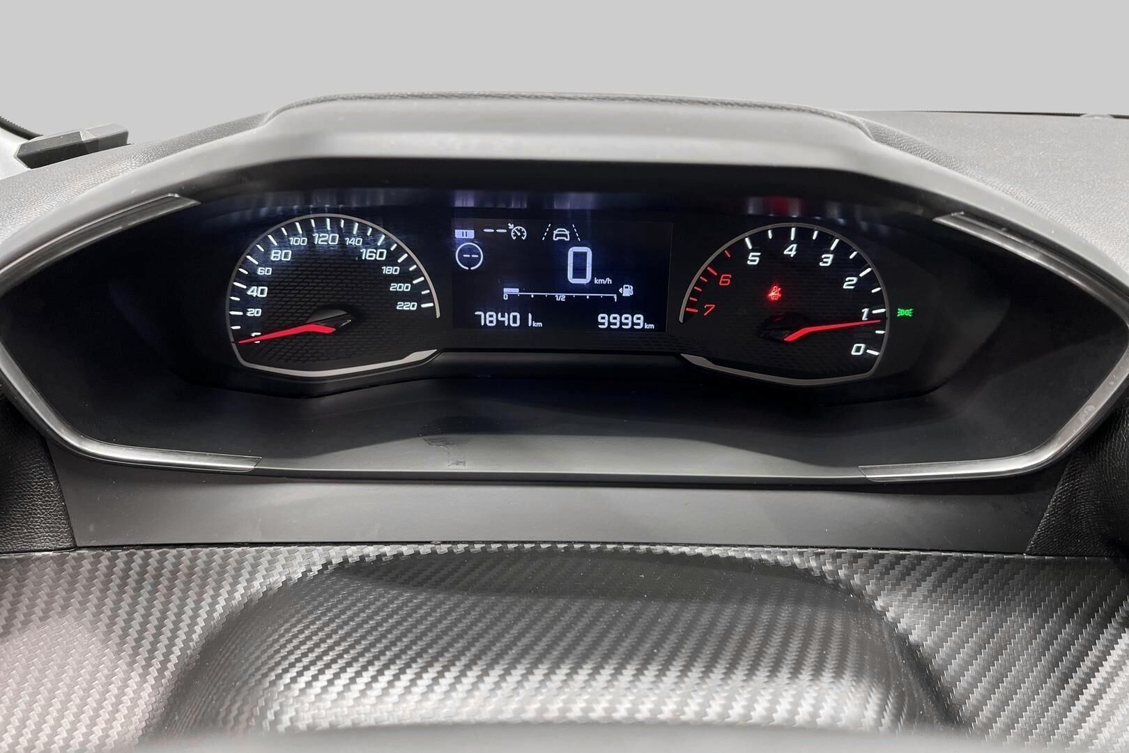 Peugeot 208 iso kuva 14