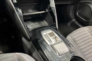 Peugeot e-2008 esikatselu 10