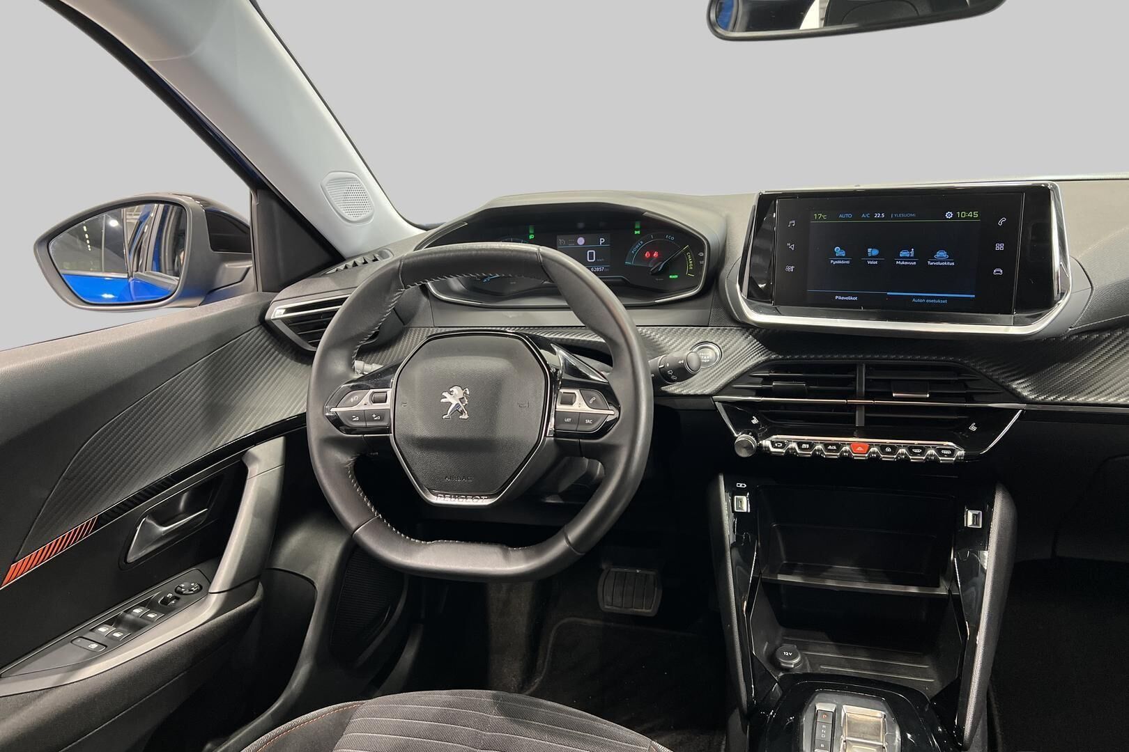 Peugeot e-2008 iso kuva 15