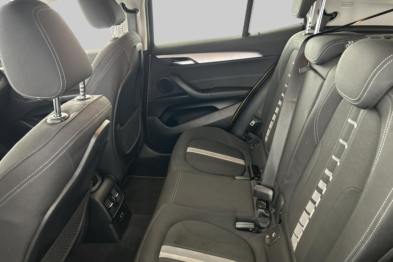 BMW X2 iso kuva 10