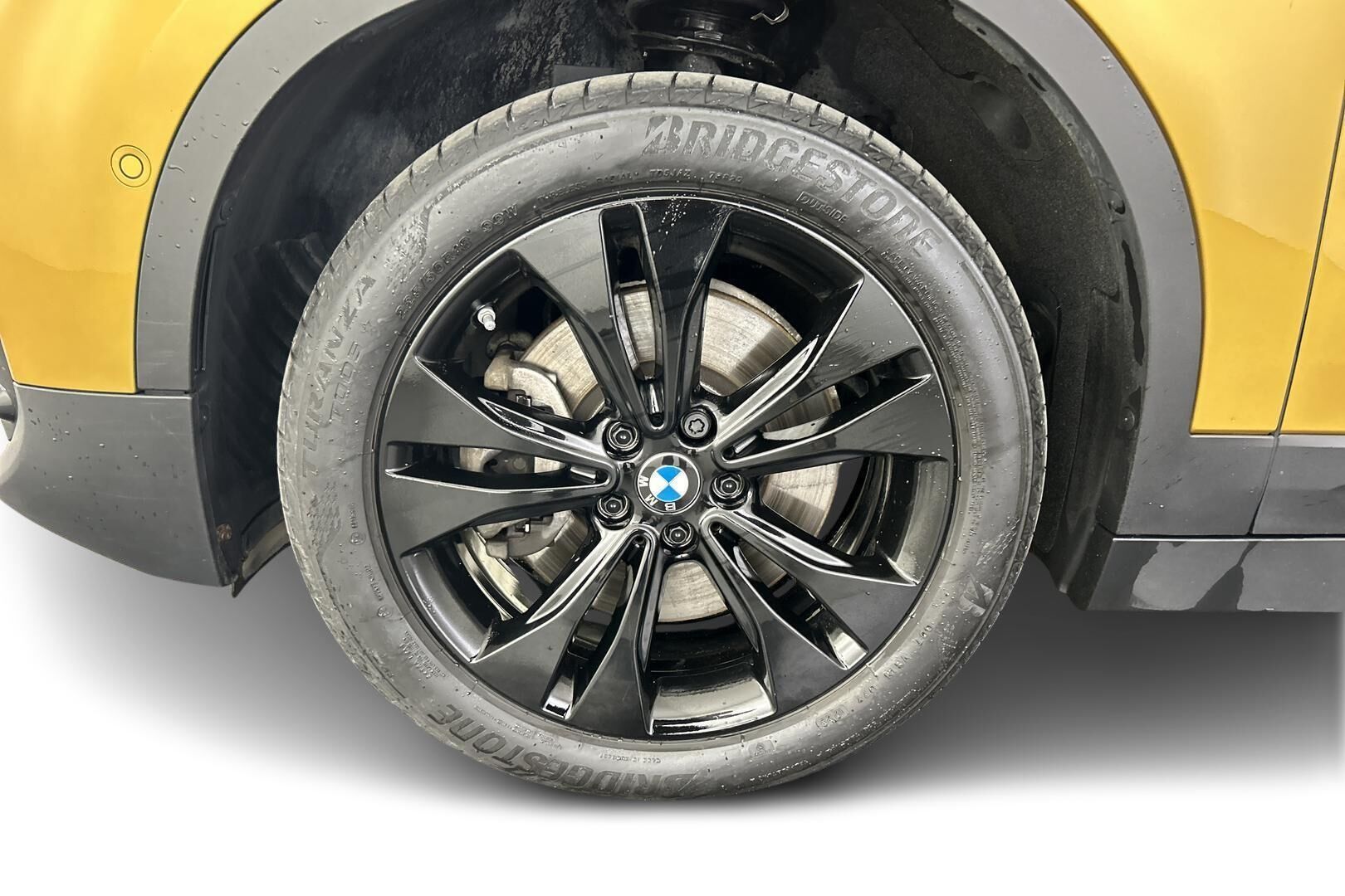 BMW X2 iso kuva 13
