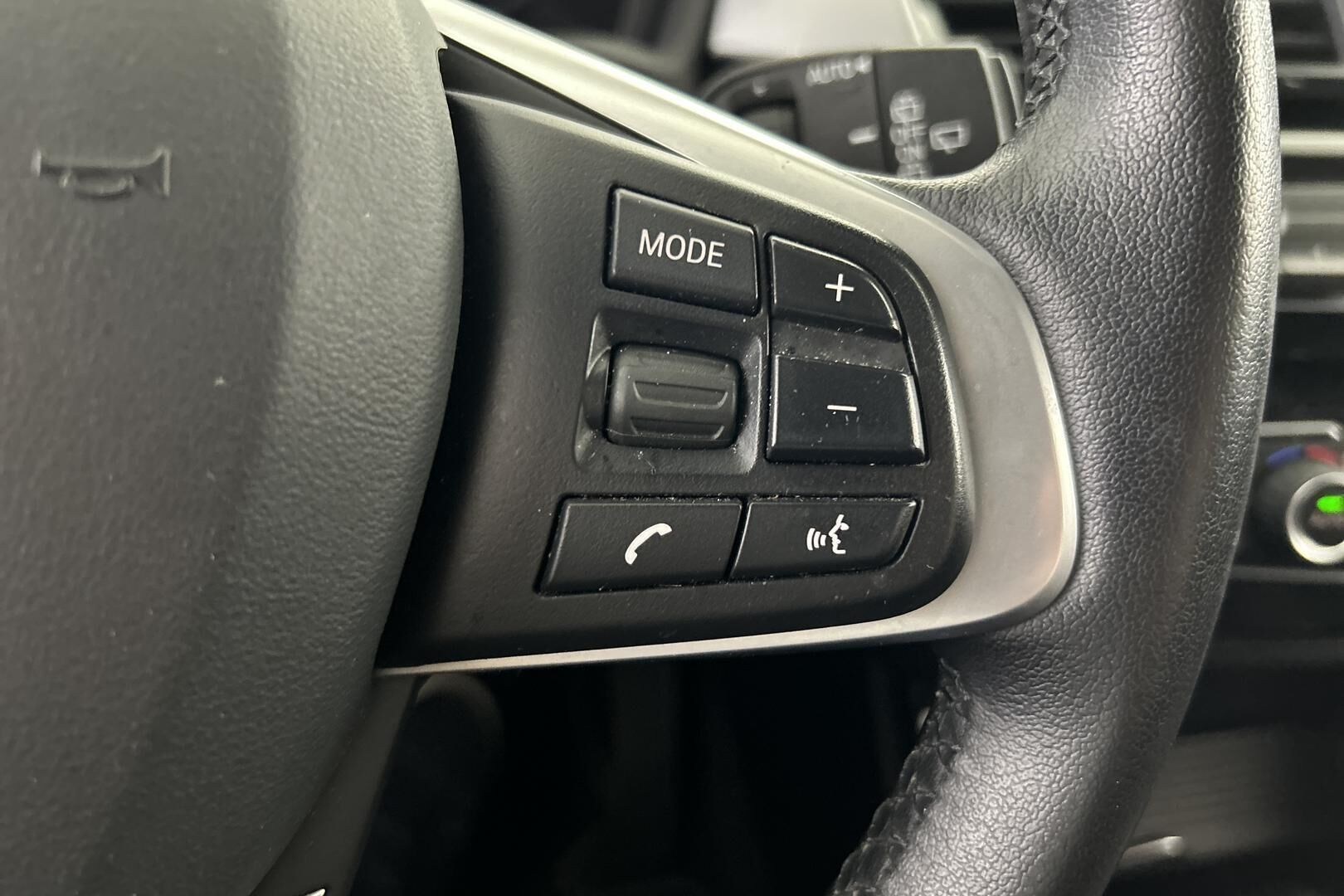 BMW X2 iso kuva 23