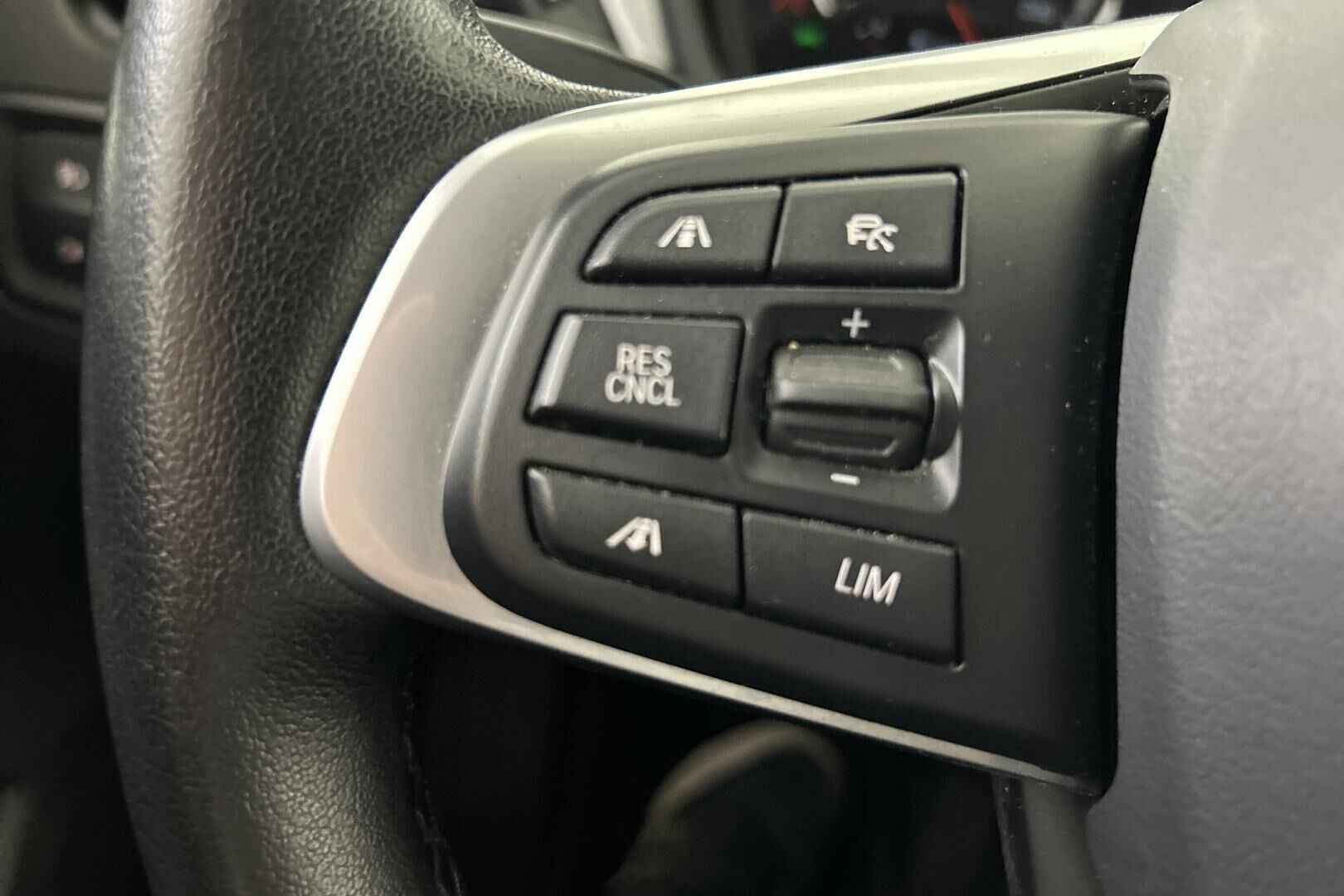 BMW X2 iso kuva 24