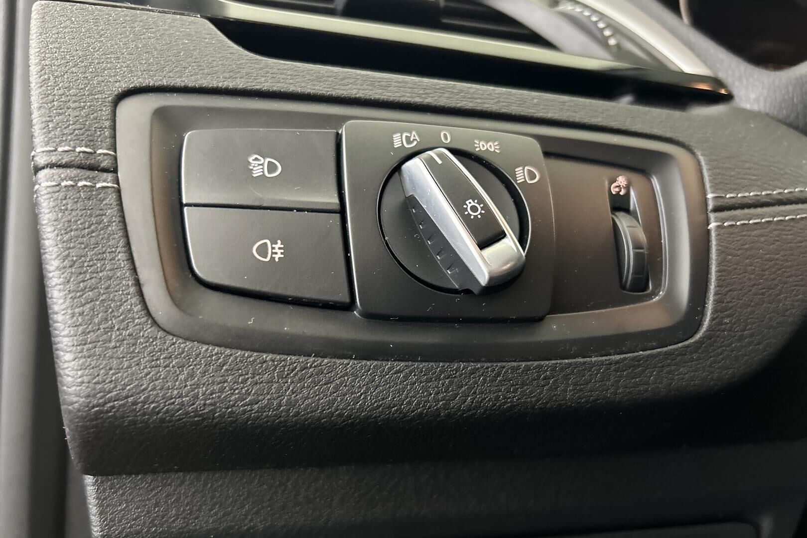 BMW X2 iso kuva 25