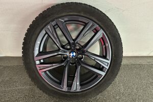 BMW i4 esikatselu 10