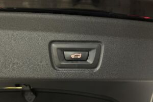 BMW i4 esikatselu 11