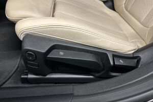 BMW i4 esikatselu 13