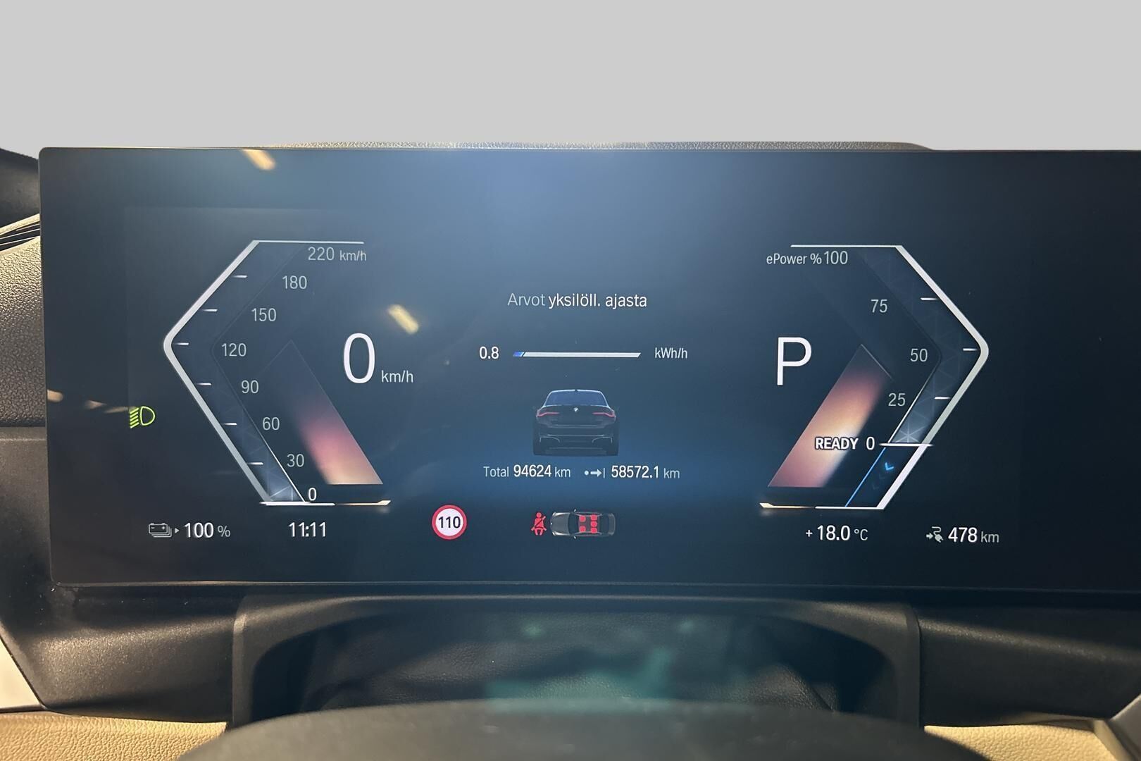 BMW i4 iso kuva 14