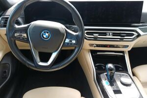 BMW i4 esikatselu 2