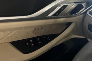 BMW i4 esikatselu 19