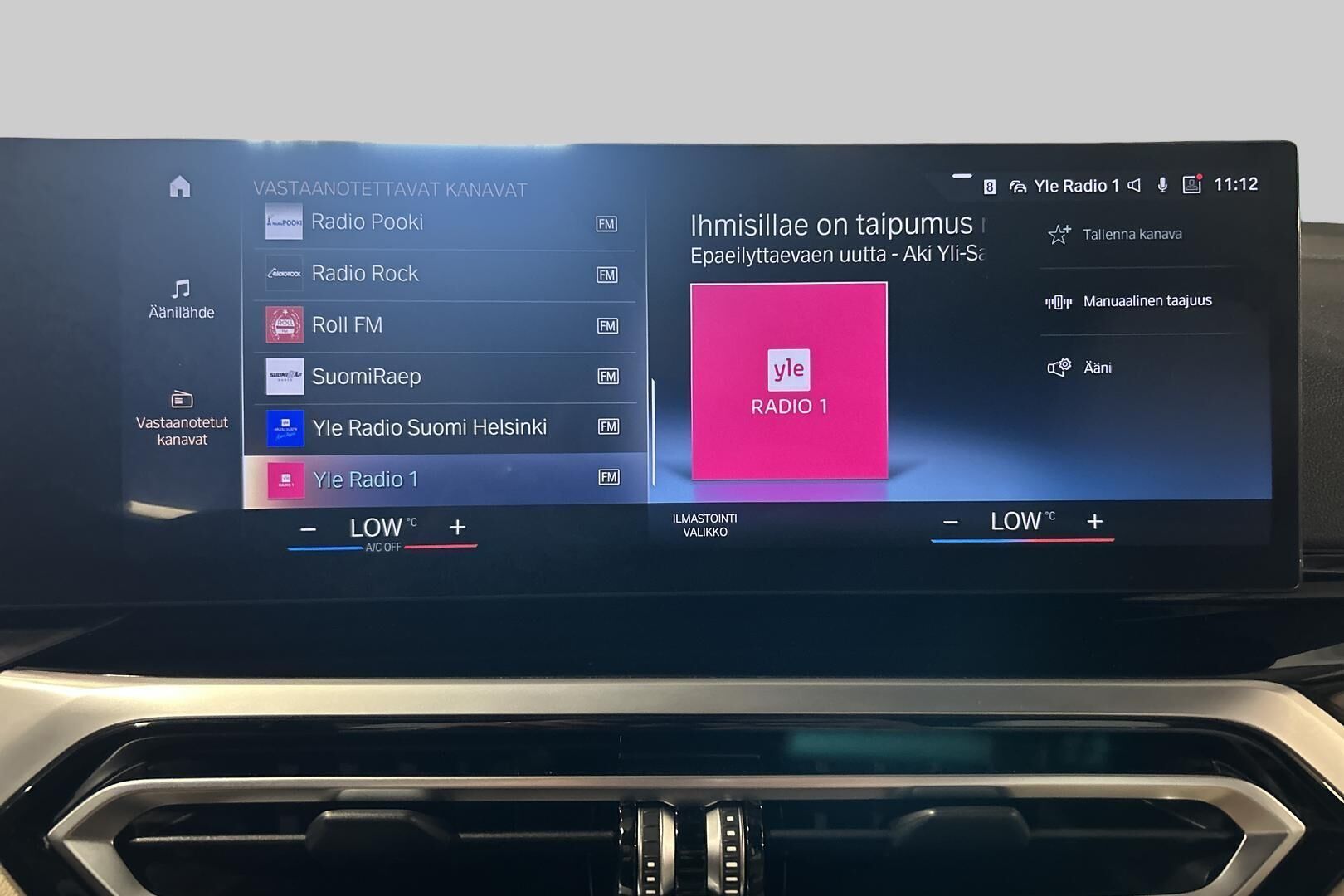 BMW i4 iso kuva 33