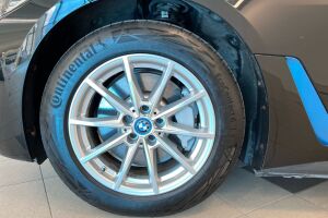 BMW i4 esikatselu 10