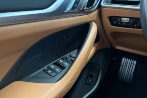 BMW i4 esikatselu 17