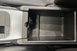 BMW i4 esikatselu 20