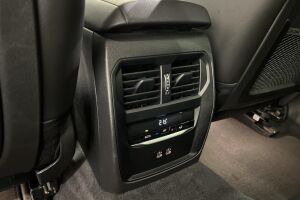 BMW i4 esikatselu 32