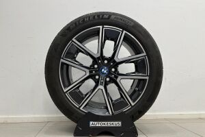 BMW i4 esikatselu 26