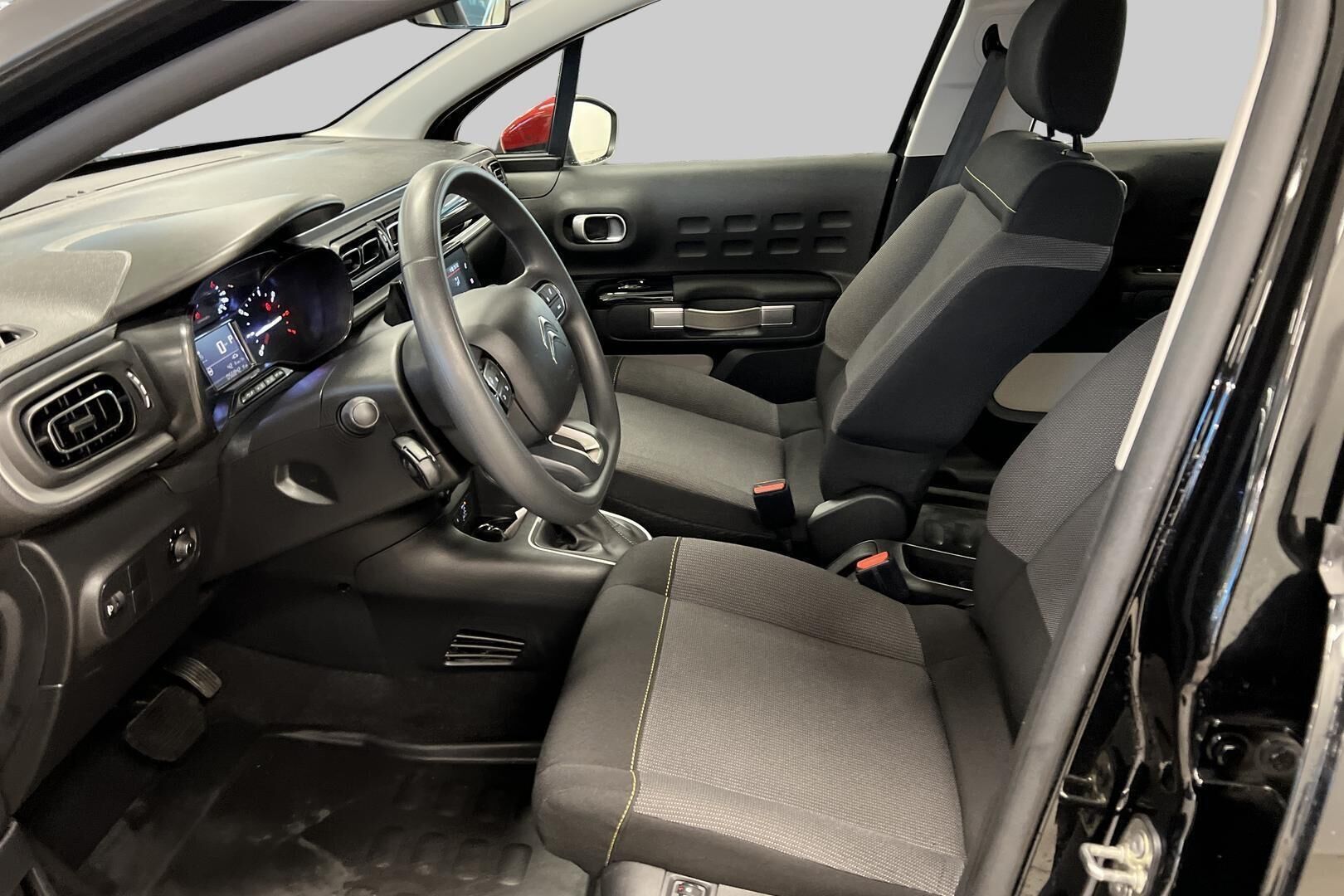 Citroen C3 iso kuva 6