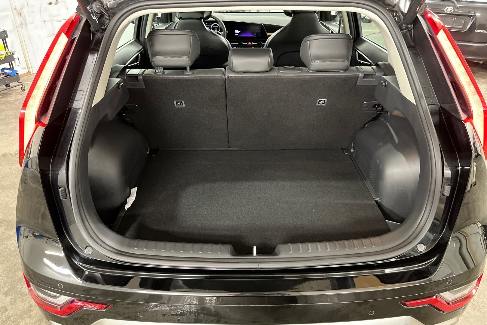 Kia Niro iso kuva 10