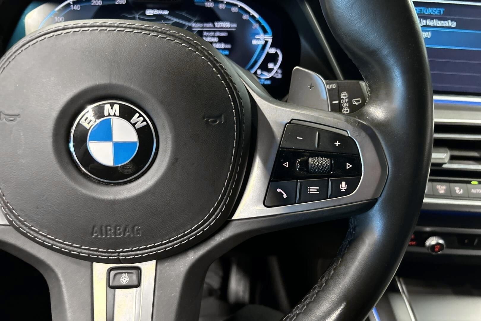 BMW X5 iso kuva 30