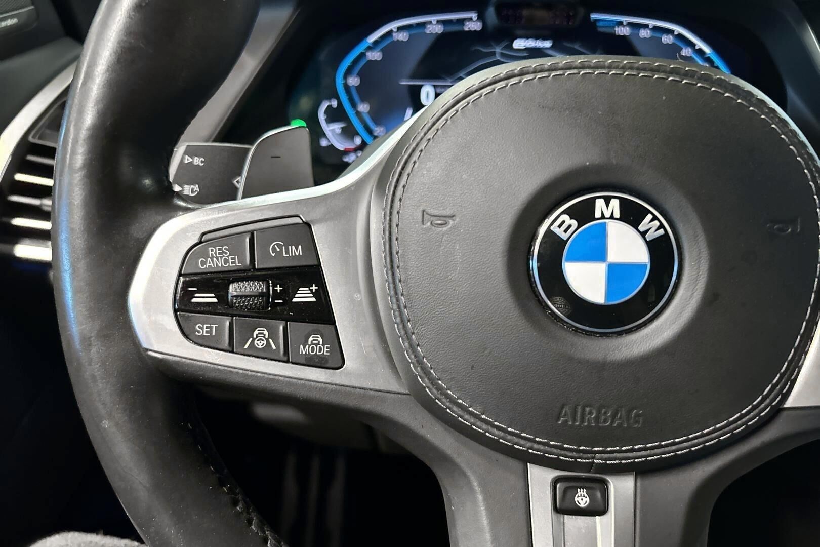 BMW X5 iso kuva 43