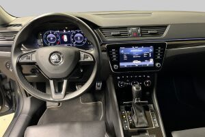 Skoda Superb esikatselu 11