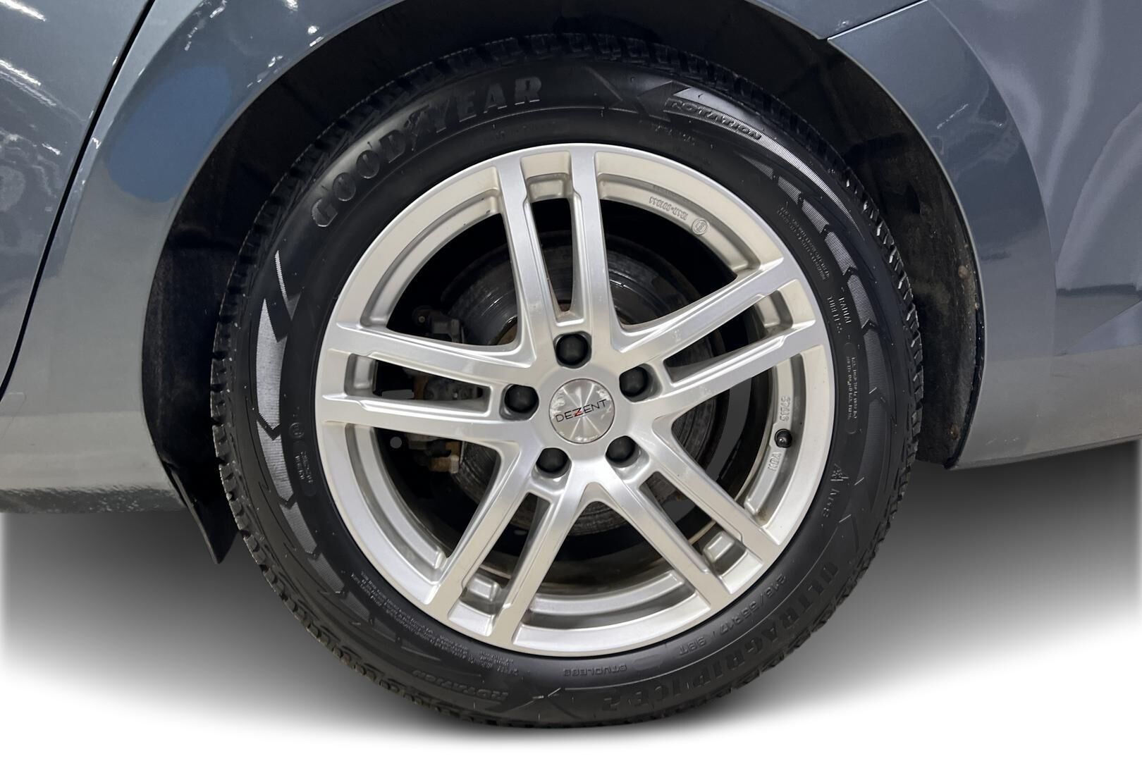 Skoda Superb iso kuva 13