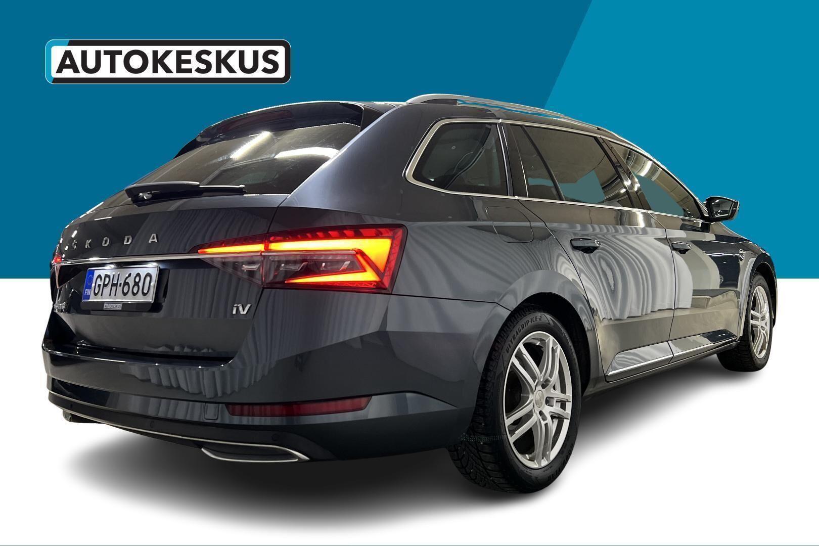 Skoda Superb iso kuva 5