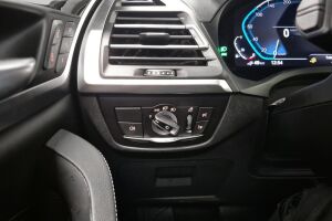 BMW X3 esikatselu 21
