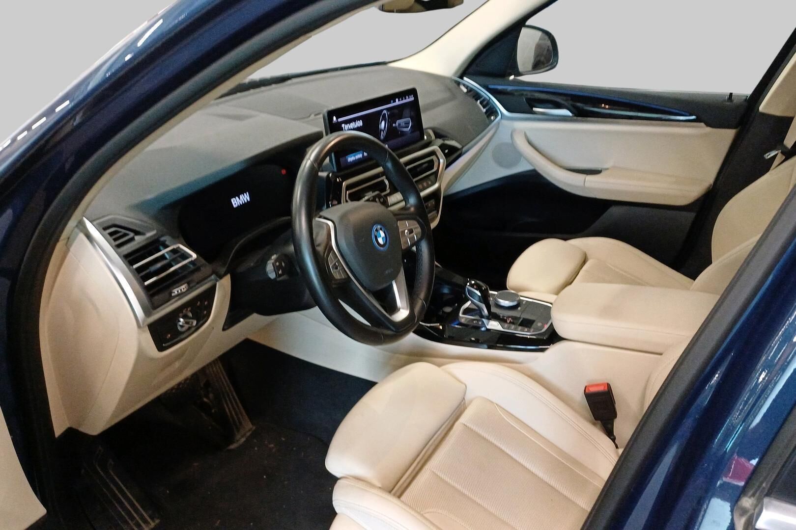BMW X3 iso kuva 2