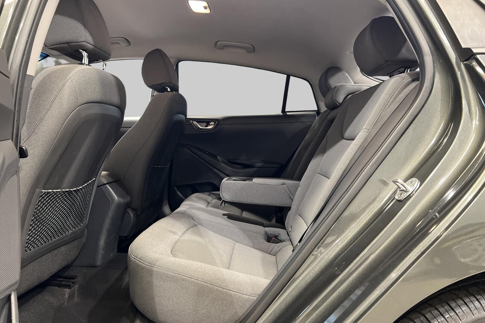 Hyundai IONIQ electric iso kuva 10
