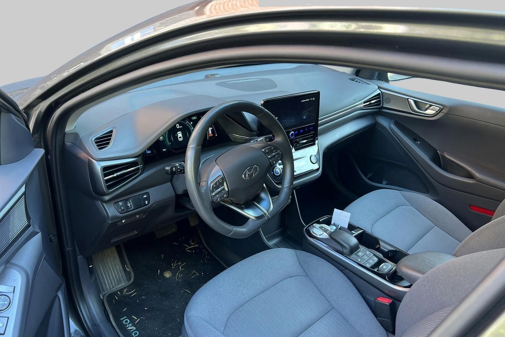 Hyundai IONIQ electric iso kuva 2